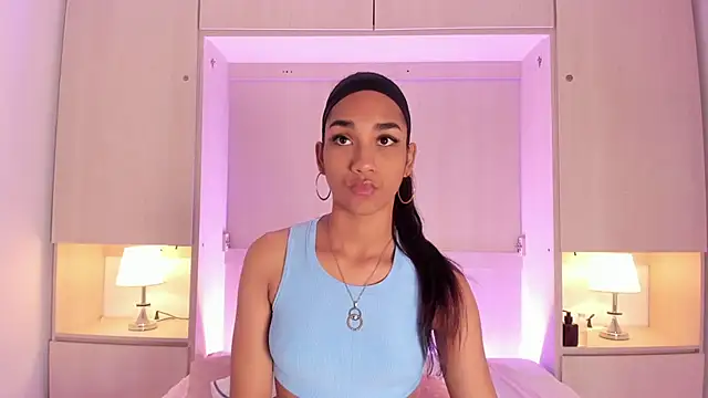 Snapshot of AnahiCollins chatting on October 18, 1:03 pm AnahiCollins online show from October 18, 1:03 pm