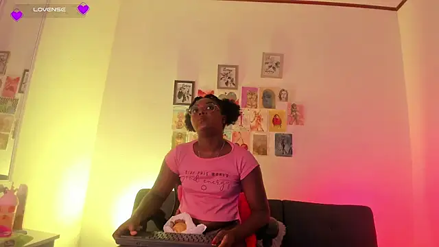 staicy26 online show from June 1, 7:26 pm