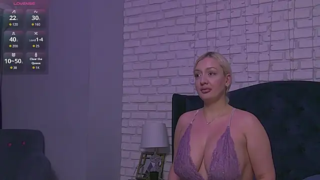 Snapshot of AnastassiaHills chatting on October 2, 11:59 am AnastassiaHills online show from October 2, 11:59 am