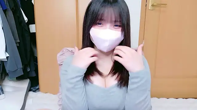YUKINA 00 online show from June 3, 12:50 pm