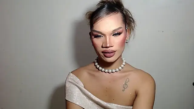 amandareddragon online show from November 18, 9:21 am