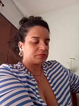 Snapshot of MoritaSalvaj chatting on October 3, 3:39 pm MoritaSalvaj online show from October 3, 3:39 pm