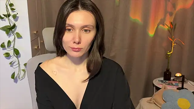 ameliahenderson online show from November 26, 3:24 pm