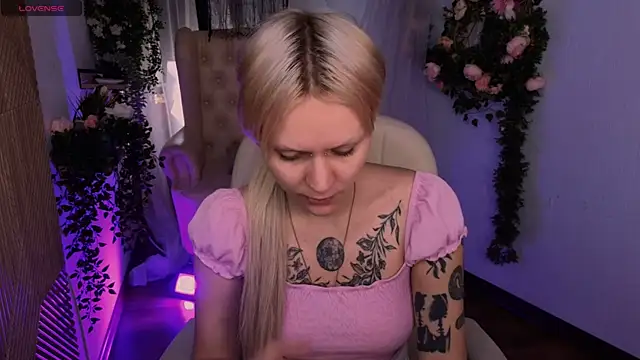 kitten murray  online show from November 25, 12:51 pm