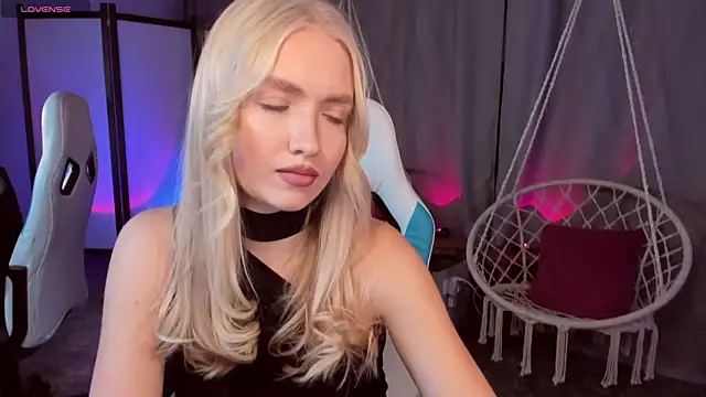 TessaGrays online show from November 16, 10:04 am