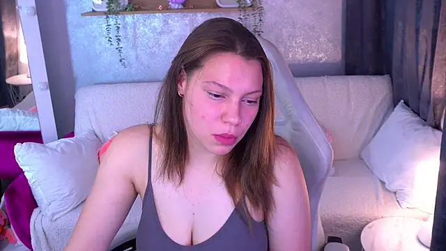 FuckMeDoll  online show from October 17, 7:06 pm
