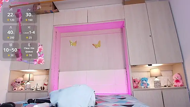 ChloeWiillow online show from July 2, 11:27 am