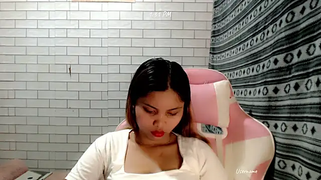 Snapshot of pinay_old_lover chatting on October 16, 5:32 am pinay old lover online show from October 16, 5:32 am
