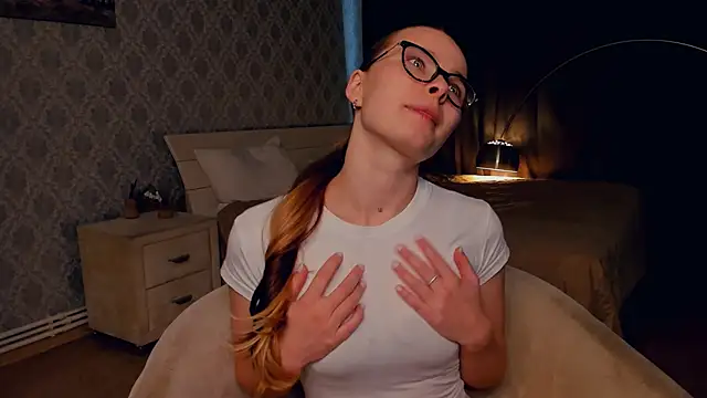 LibbyVenzeio online show from November 2, 7:45 am