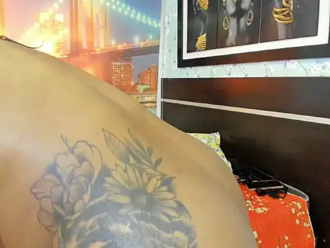 Snapshot of TashaMendoza1 chatting on October 4, 9:08 pm TashaMendoza1 online show from October 4, 9:08 pm
