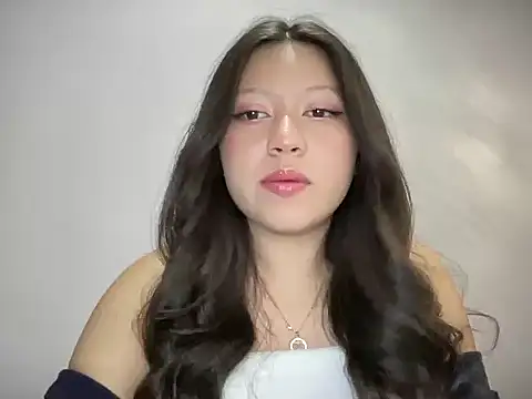 Rachel James   online show from October 30, 5:32 am