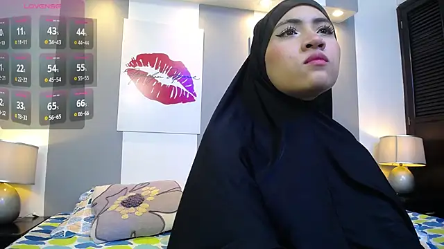 Snapshot of Neesha__ chatting on October 18, 9:27 pm Neesha online show from October 18, 9:27 pm