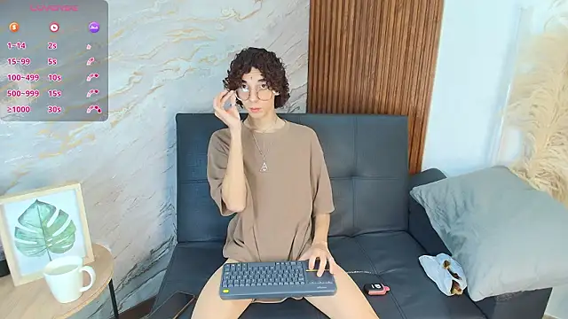 Scaarlett 22  online show from February 27, 9:03 pm