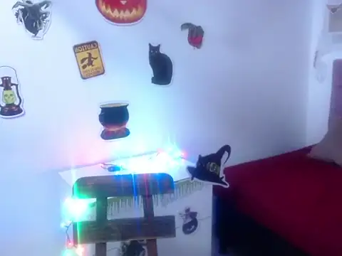 Snapshot of Adriana_Belle chatting on October 7, 8:24 pm Adriana Belle online show from October 7, 8:24 pm