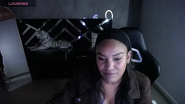 Snapshot of kamala_a chatting on October 7, 4:06 am kamala a online show from October 7, 4:06 am
