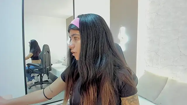 fiorella18  online show from November 14, 2:22 am