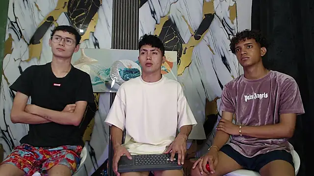VERY HOT GUYS online show from July 19, 2:08 pm