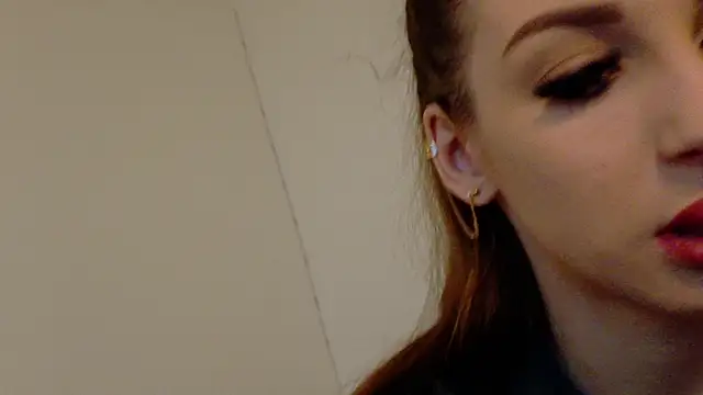 Sia a online show from November 10, 6:19 am