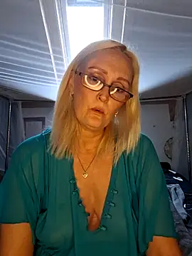 Snapshot of Jenny_Blum chatting on October 9, 8:29 am Jenny Blum online show from October 9, 8:29 am