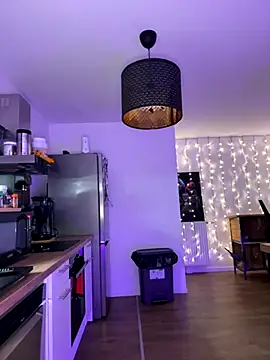 LaPetiteKim online show from November 14, 8:20 pm