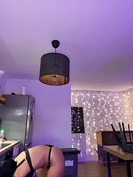 LaPetiteKim online show from November 11, 8:39 pm