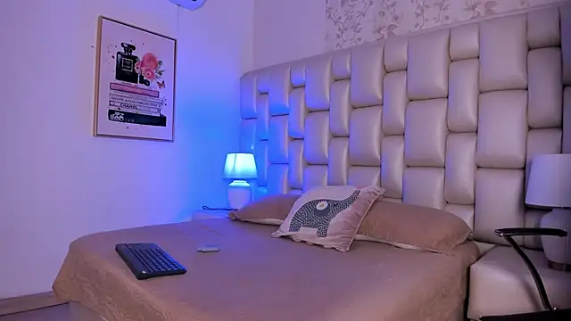 Peyton louise online show from November 7, 12:11 pm