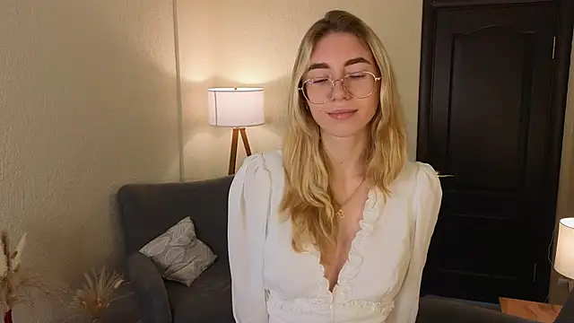 KatherineWill online show from October 9, 7:56 am