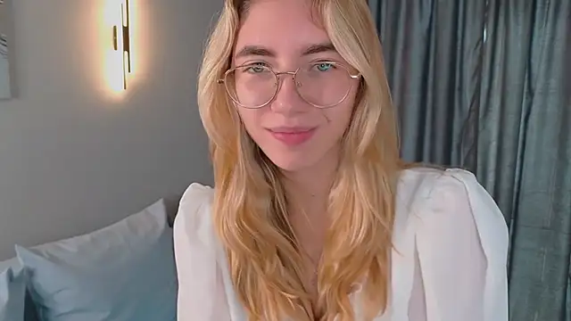 KatherineWill online show from October 14, 3:03 pm