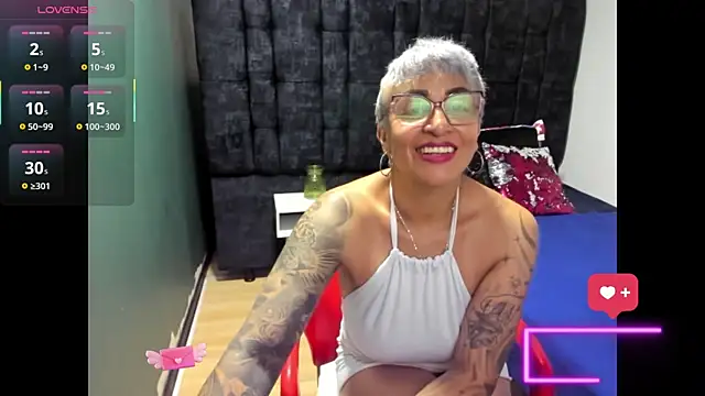 Charlotte  Gray online show from January 13, 8:13 pm