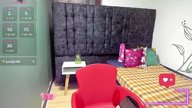 Charlotte  Gray online show from January 16, 9:44 pm