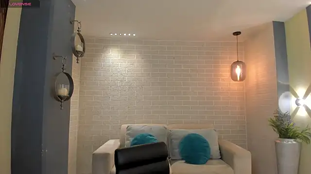 KylieJenkins online show from November 19, 12:16 pm