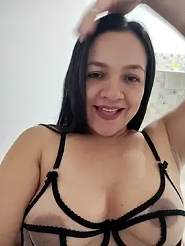 LindaSalo33 online show from November 6, 3:12 am