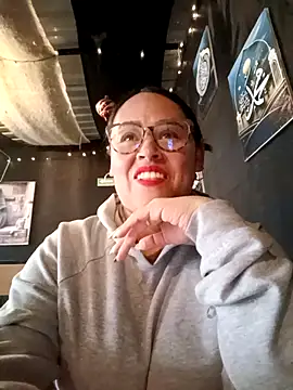 Italia 12 online show from October 6, 9:30 pm