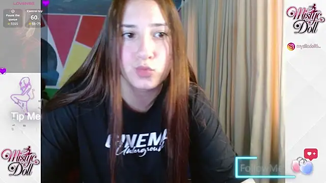 Snapshot of Mysticdoll69_ chatting on October 1, 4:34 pm Mysticdoll69 online show from October 1, 4:34 pm