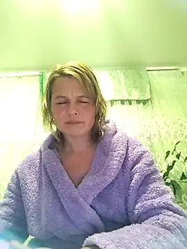 Snapshot of Masha412111 chatting on October 4, 8:24 pm Masha412111 online show from October 4, 8:24 pm