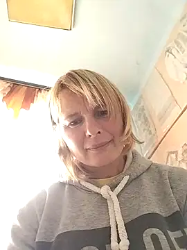 Snapshot of Masha412111 chatting on October 9, 8:40 am Masha412111 online show from October 9, 8:40 am