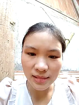 Snapshot of Hin_xx chatting on October 16, 8:39 am Hin xx online show from October 16, 8:39 am