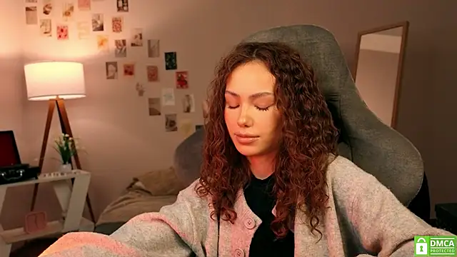 branchwithflowerss online show from October 29, 12:20 pm