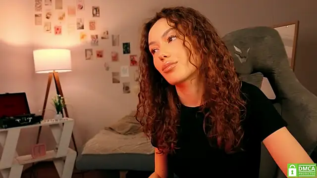 branchwithflowerss online show from October 22, 12:21 pm