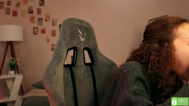 branchwithflowerss online show from November 13, 1:32 pm