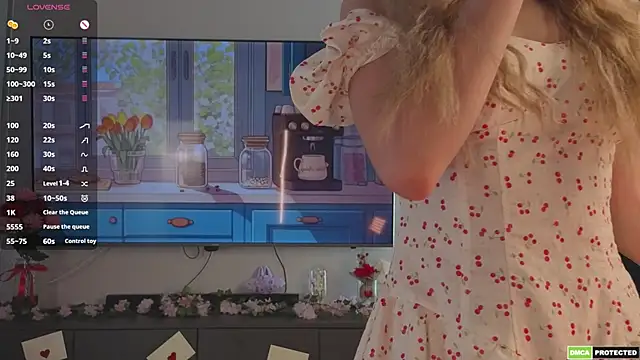 JulieLupo online show from March 25, 6:49 am