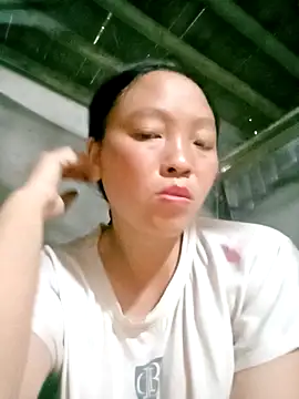 Snapshot of Minkine022 chatting on October 18, 9:01 am Minkine022 online show from October 18, 9:01 am