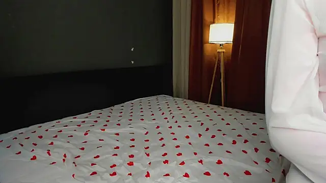 PocketDollX online show from April 4, 5:23 pm