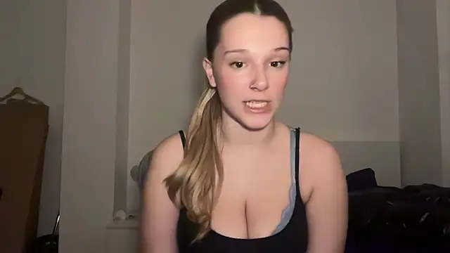 jessicapearsonsx online show from March 11, 7:05 pm