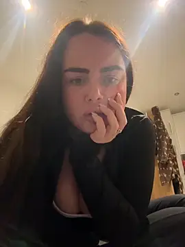 lolabeara online show from October 15, 8:22 pm