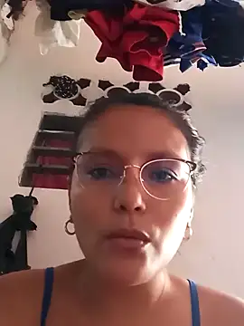 Snapshot of Linis_19 chatting on October 2, 3:50 pm Linis 19 online show from October 2, 3:50 pm