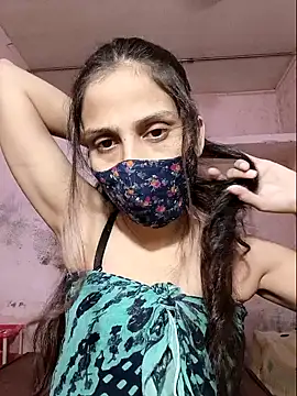 Snapshot of DIVINEDIVAA chatting on October 4, 7:29 pm DIVINEDIVAA online show from October 4, 7:29 pm