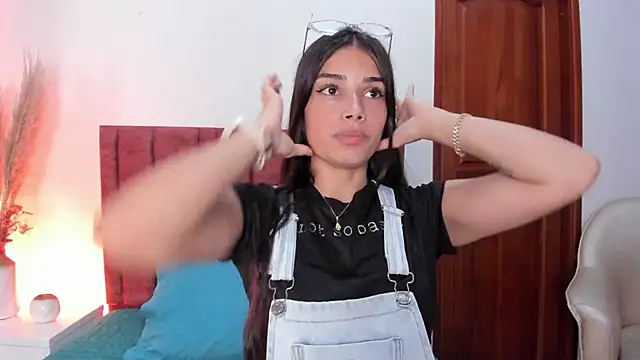 Snapshot of GiannaLanex chatting on October 16, 6:10 pm GiannaLanex online show from October 16, 6:10 pm