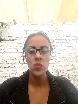 Jade 1-9 online show from November 12, 6:50 pm