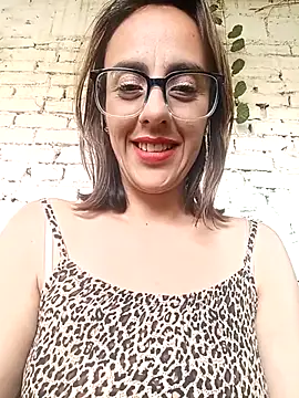 Jade 1-9 online show from October 28, 8:35 pm